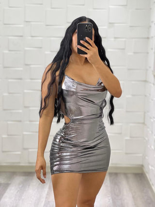 VESTIDO PLATEADO